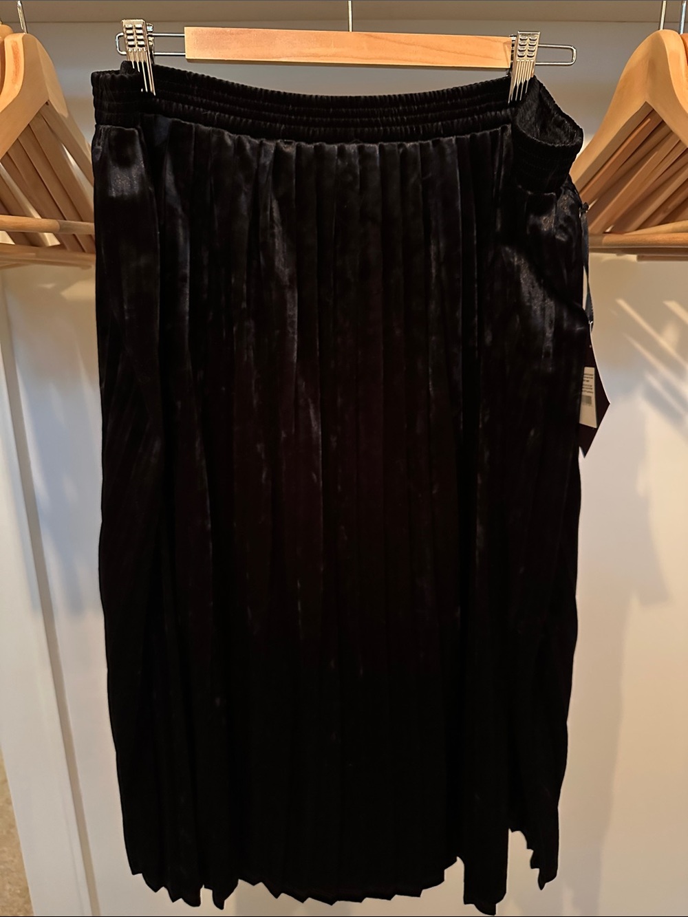 Ava & Viv Black Velvet Pleated Midi Skirt